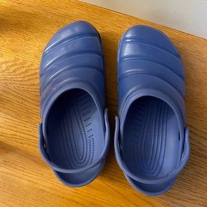 CROCS size 7